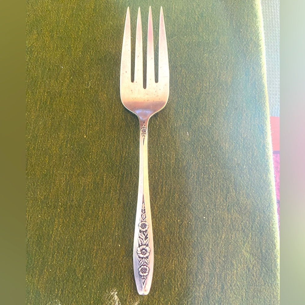 Extra Large Serving Fork WM Rogers & Son IS Silver plate Primrose 9” Vintage